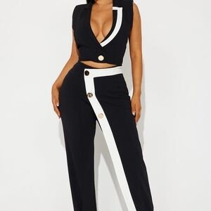 Fashion Nova Contrast Button Jumpsuit